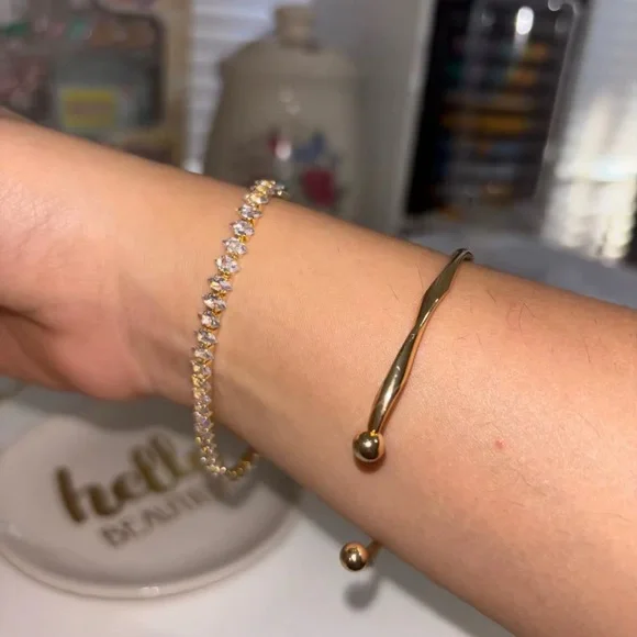 Tennis Luxury Zirconia Gold Bracelet - Picture 12 of 14